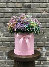 Цветочная композиция из Гипсофила и Розы в шляпной коробке в Вадинске