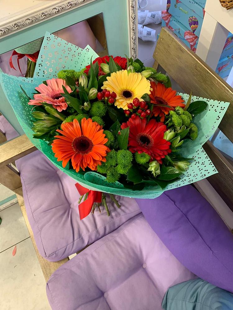 Букет цветов из: Герберы, Хризантемы и Альстромерии в Вадинске