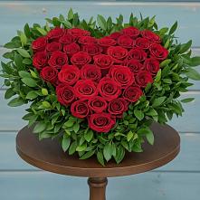 Цветочная композиция из Розы в виде сердца в Вадинске