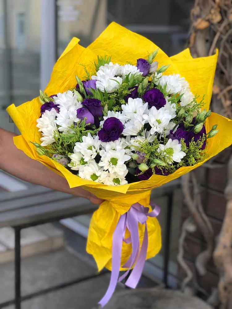 Букет цветов из: Ирисы, Хризантемы и Ромашки в Вадинске