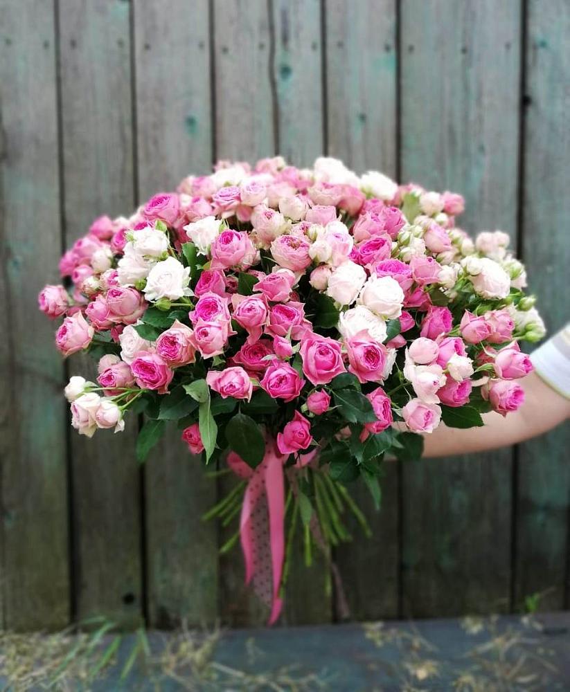 Букет Розовые кустовые розы Натали и Лав Лидия в Вадинске