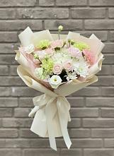 Букет цветов из:  Гвоздики, Розы, Лизиантусы и Хризантемы в Вадинске