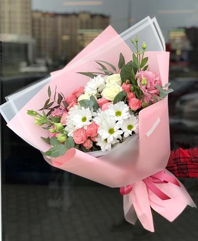 Букет цветов из: Розы, Лизиантусы и Хризантемы в Вадинске