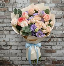 Букет цветов из:  Розы, Лизиантусы и Гвоздики #REPLACE_PRED# Вадинске